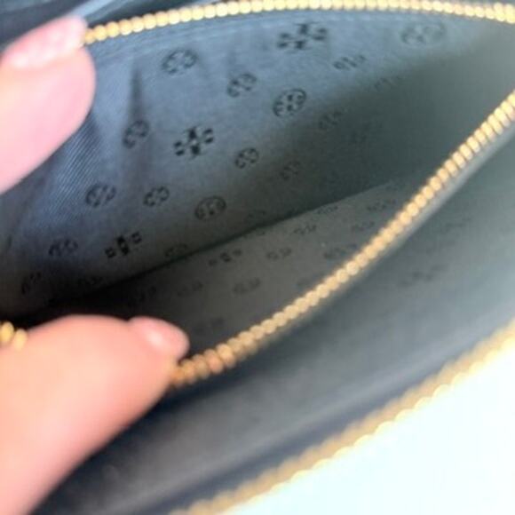 TORY BURCH Marion Flat Wallet Crossbody Bag Black Leather Gold Hardware - Picture 11 of 12